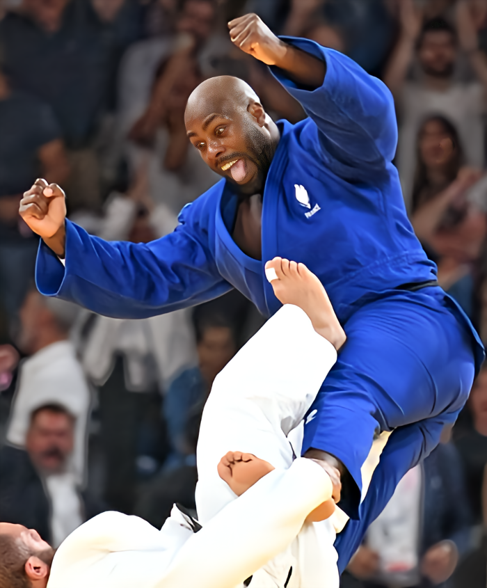 L'image cachée du quart de finale des JO  de Paris gagné par Teddy Riner face au Géorgien Guram Tushishvili.