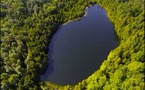 Vue aérienne du lac Crawford près de Milton, Canada,  site de référence mondial du commencement de l'Anthropocène