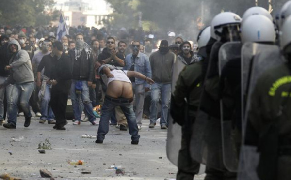 Trois mois de prison ferme pour avoir montré ses fesses à un hélicoptère de la gendarmerie !