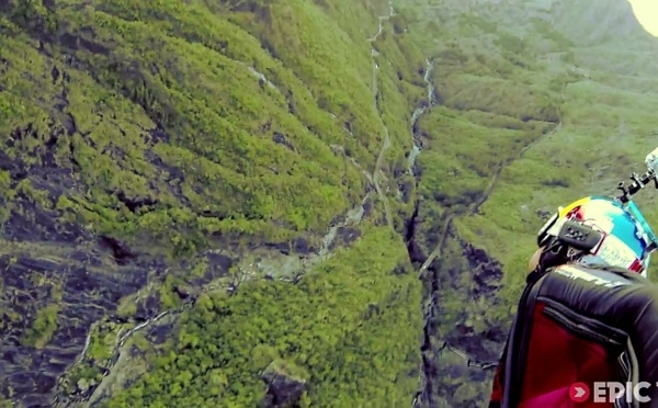 La Réunion en wingsuit !