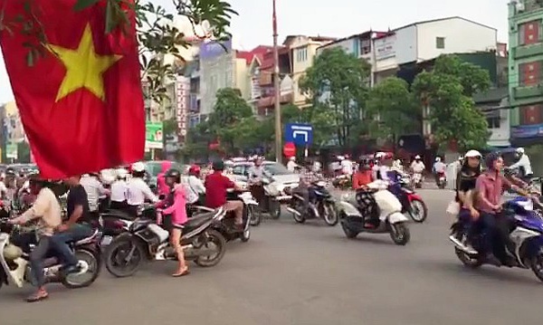 Voulez-vous avoir vraiment peur ? Faites de la moto à Hanoï !